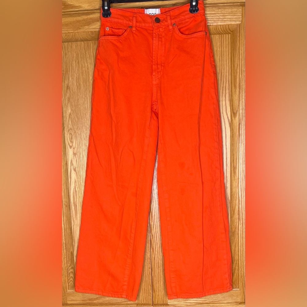 Urban Outfitters BDG High Rise Wide Leg Flame Orange Denim Jeans‎ Size 25